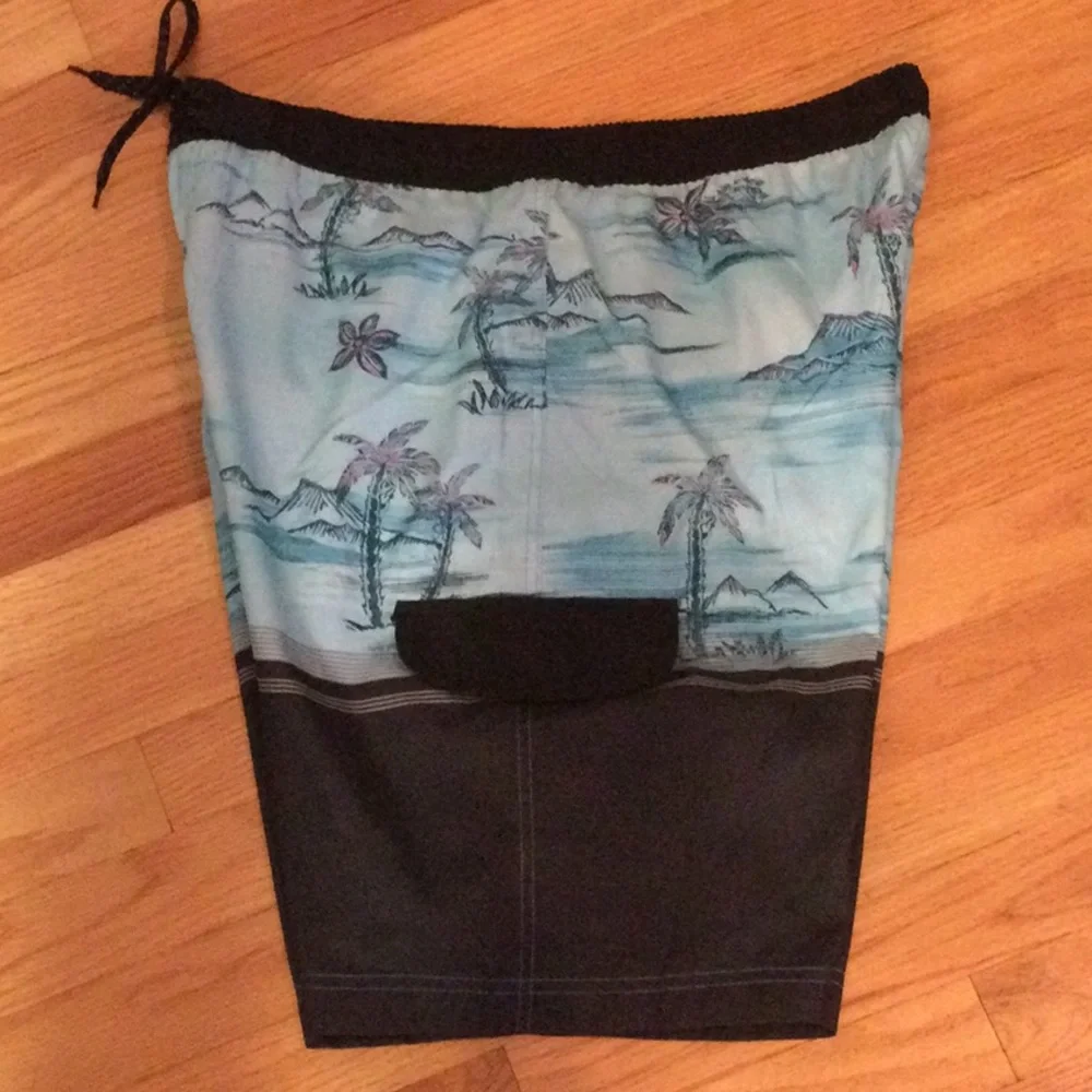 Burnside Tropical 🌴 Swim Trunks - Picture 7 of 11